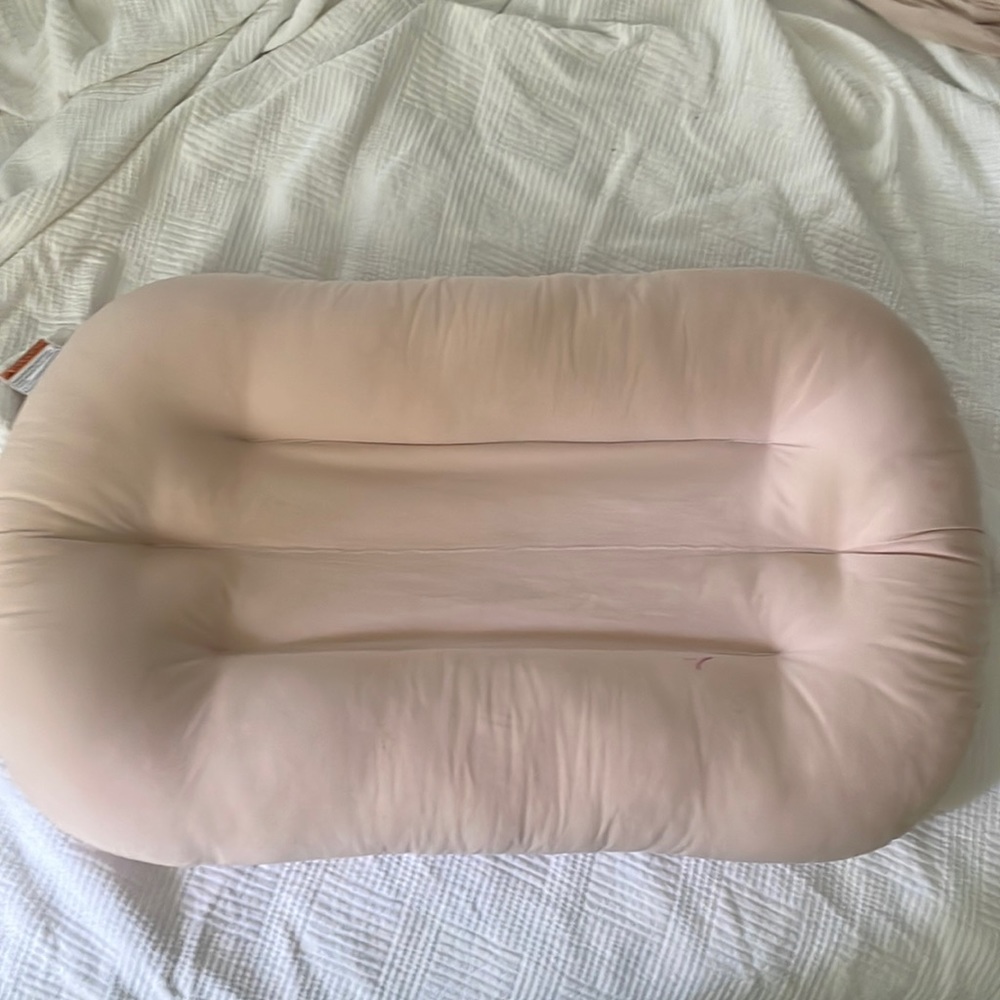 Snuggle Me Organic Lounger Pale Pink